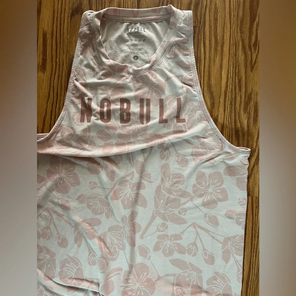 Nobull Top - Picture 3 of 3